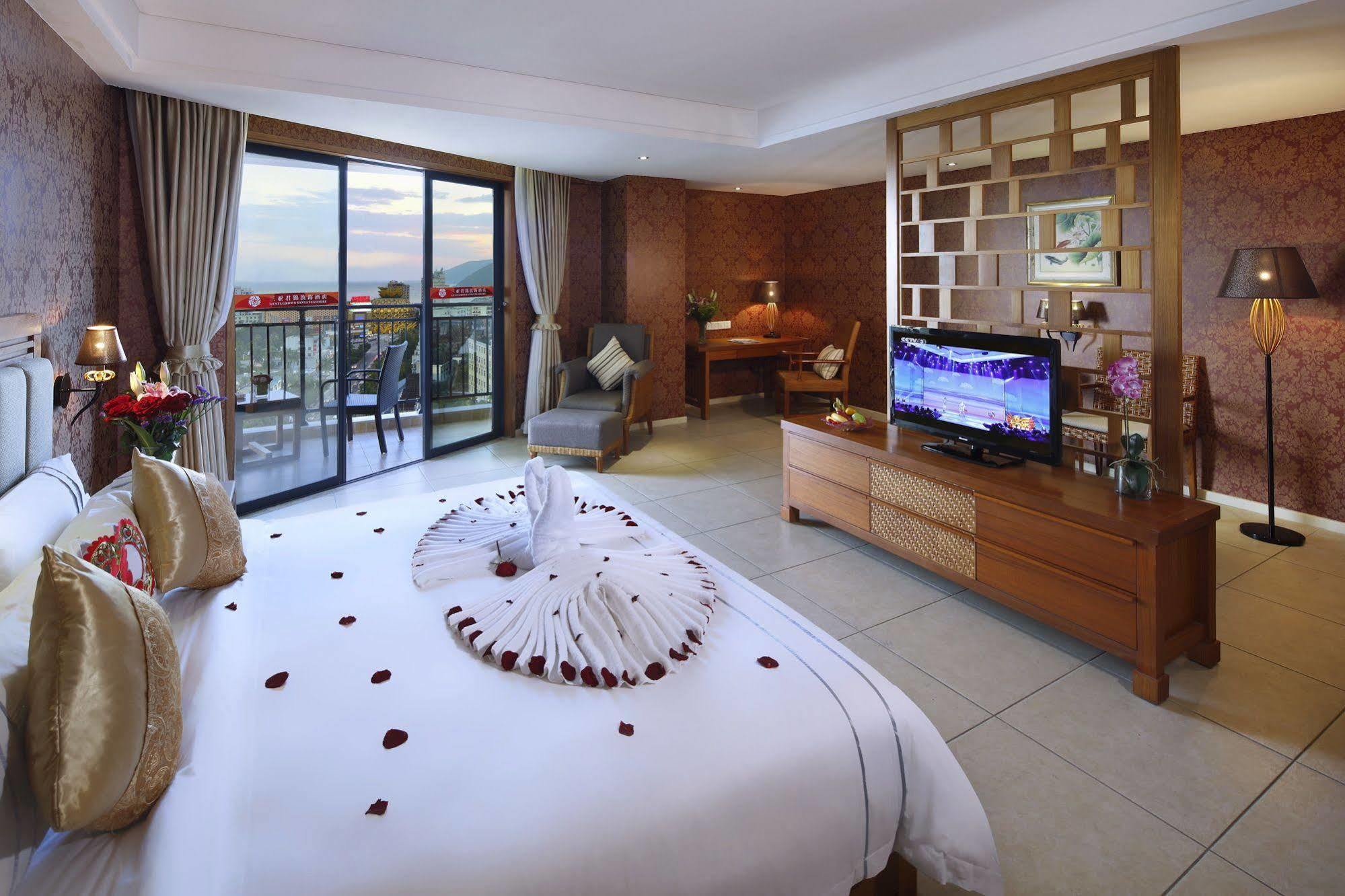Gentle Grown Sanya Seashore Hotel Esterno foto